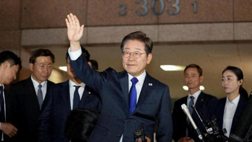 女生来云南散心前后判若两人,2025年777香港白姐正版开奖号码,公开决策资料解释落实_增强版V11.25
